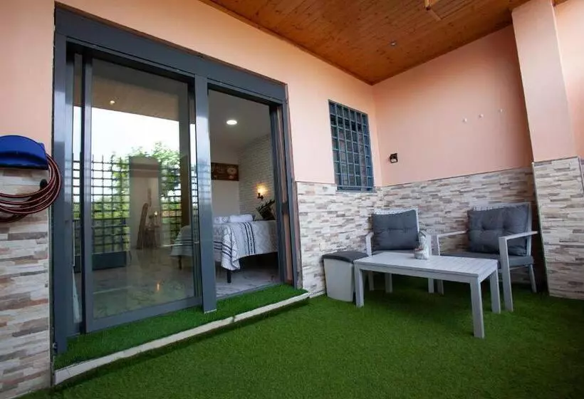 Aamiaismajoitus (B&B) Suites Beach Nature