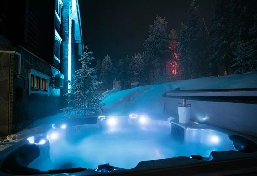 Hotelli Levi Black Apartments