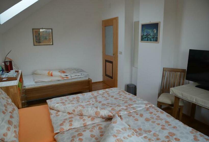 Отель Privatzimmer Marina