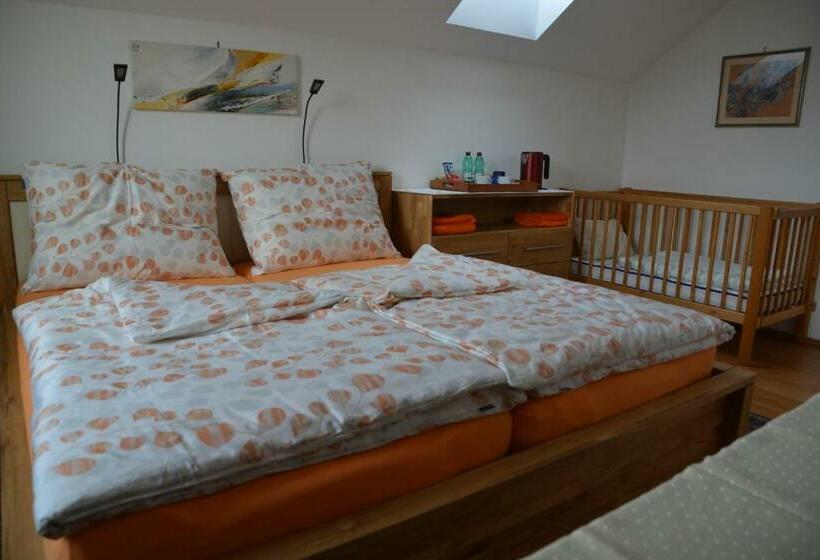 Отель Privatzimmer Marina