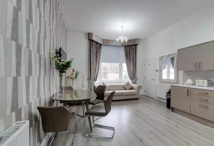 هتل Rst Rodney Street