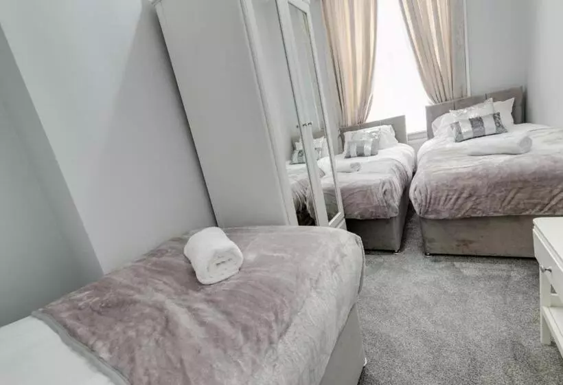 هتل Rst Rodney Street