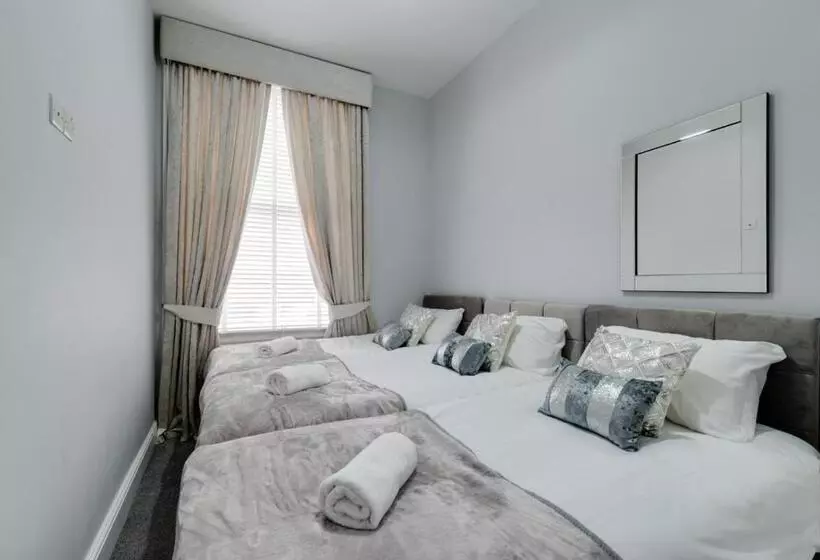 هتل Rst Rodney Street