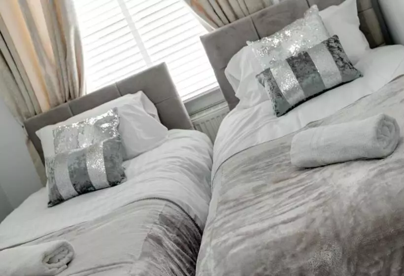 هتل Rst Rodney Street