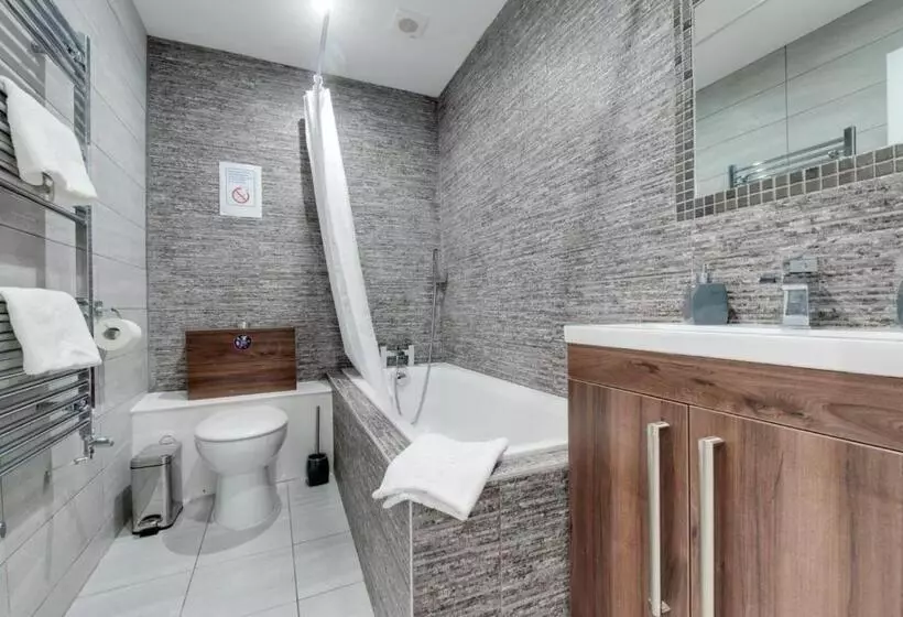 هتل Rst Rodney Street