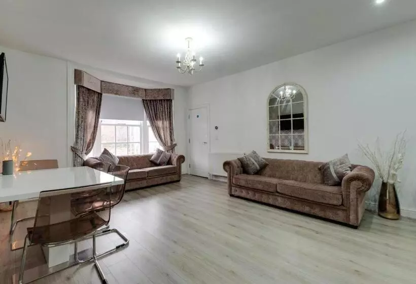 هتل Rst Rodney Street