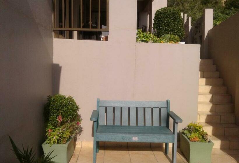 Пансион Froggy Bay Is The Best All The Way!