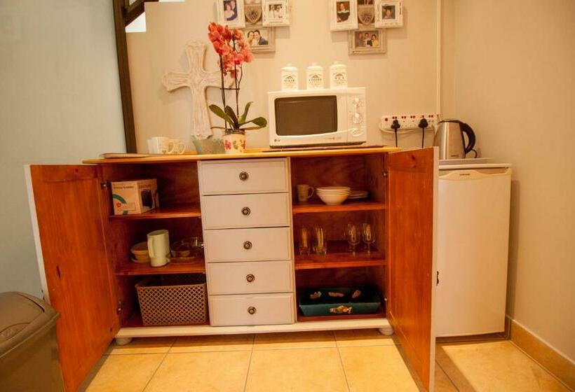 بنسيون Froggy Bay Is The Best All The Way!