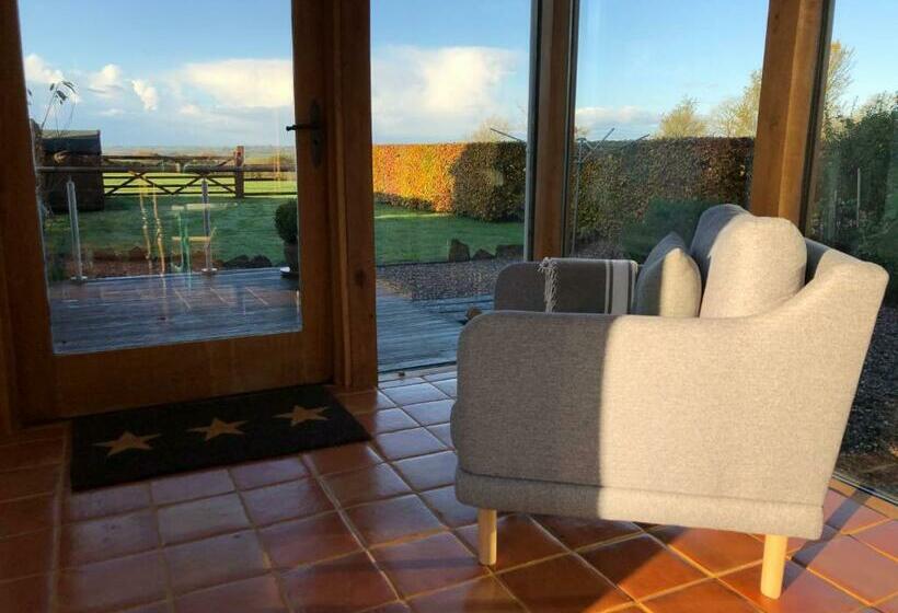 مبيت وإفطار Dan Y Graig Barn, Carmarthen