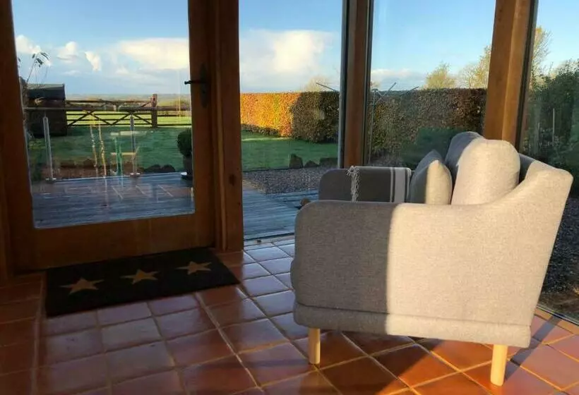 تختخواب و صبحانه Dan Y Graig Barn, Carmarthen