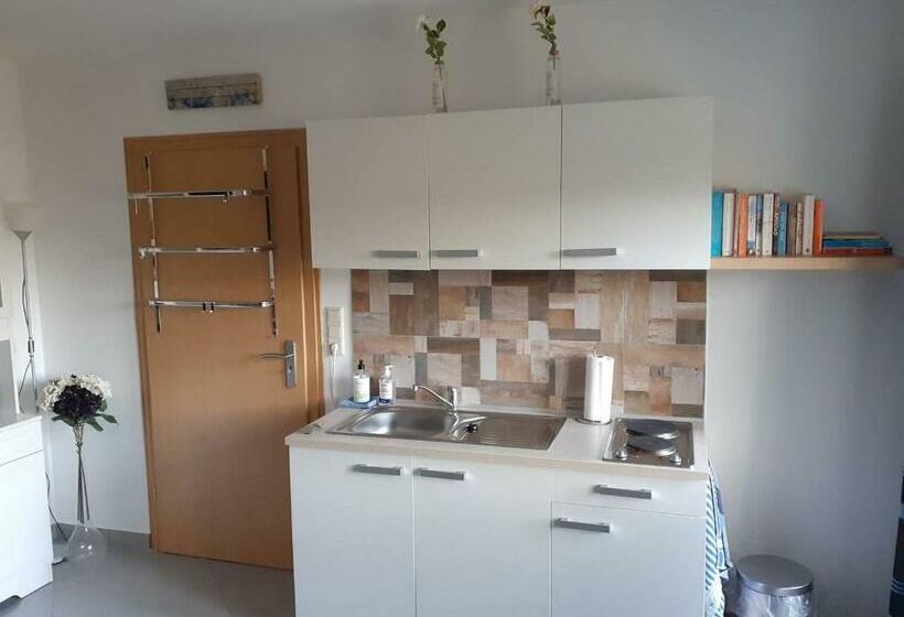 Bed and Breakfast Zum Hoambarg, Kitchen, Balcony, Bathroom