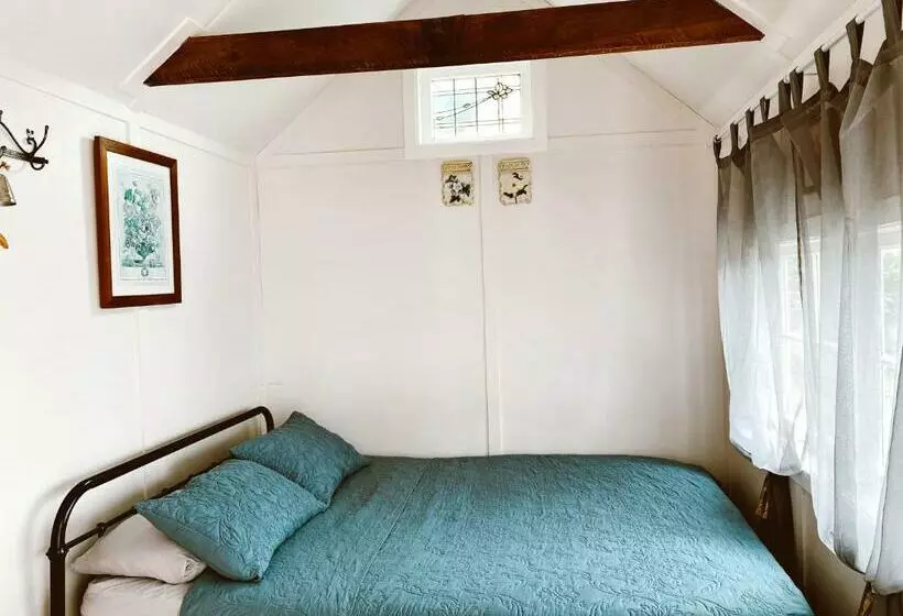 Hotelli Thistle And Pine Cottage Farmstay