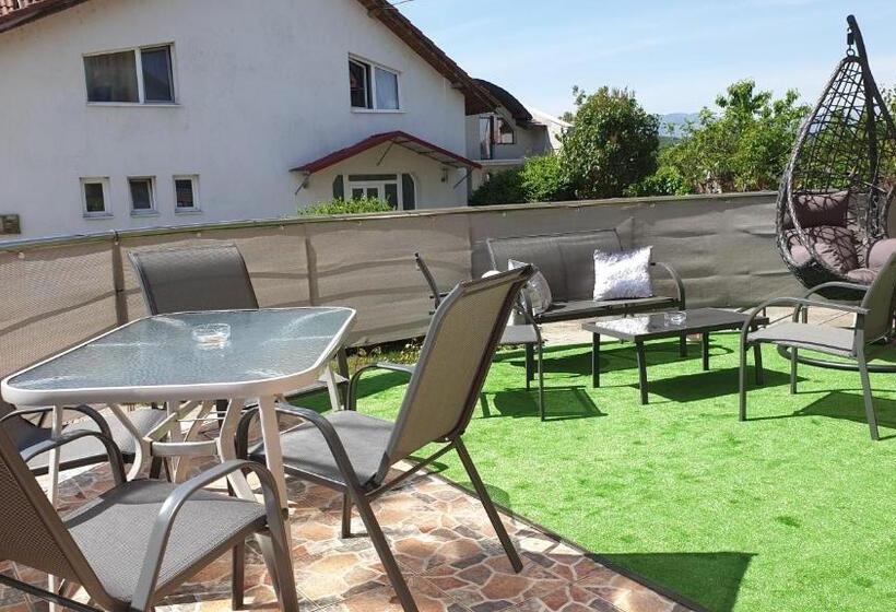 ペンション Bonton Rooms