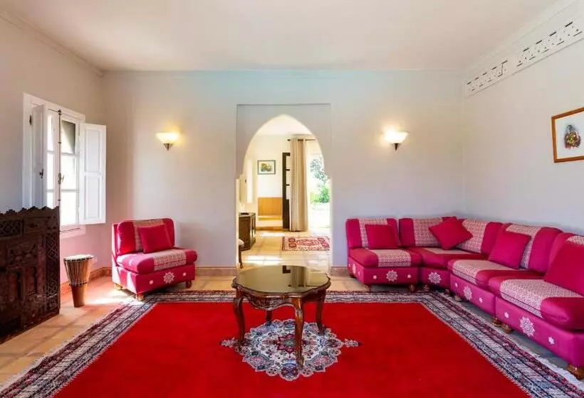Lomakeskus Villa Thaifa