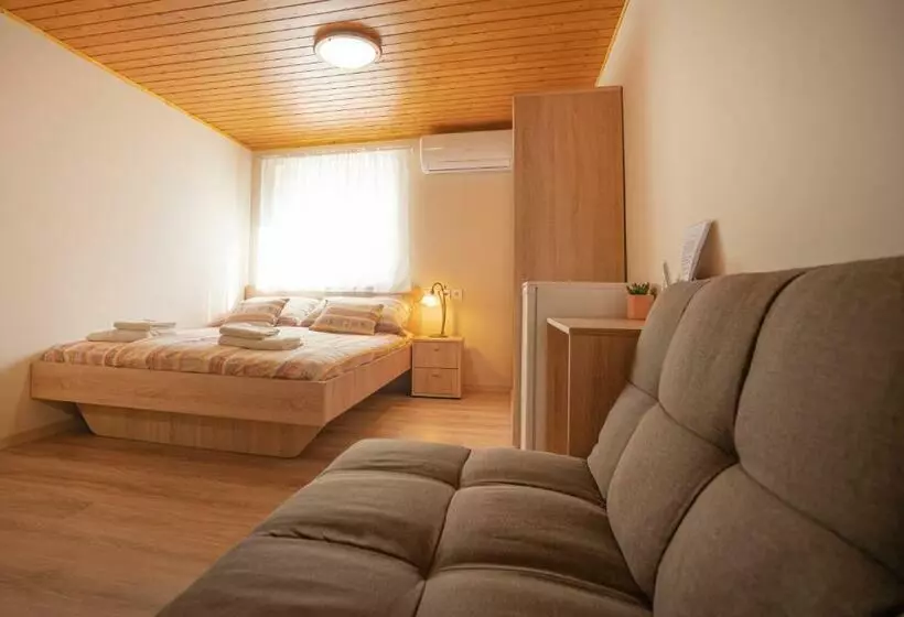 Aamiaismajoitus (B&B) Anna Lak