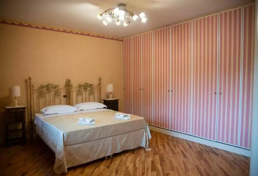 تختخواب و صبحانه Boutique Villa Etna D A Mare