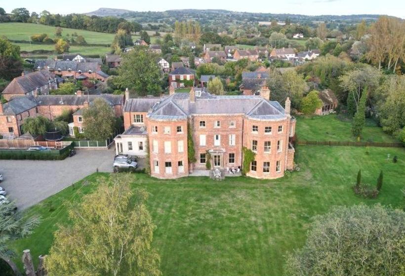 צימר Caynham Court