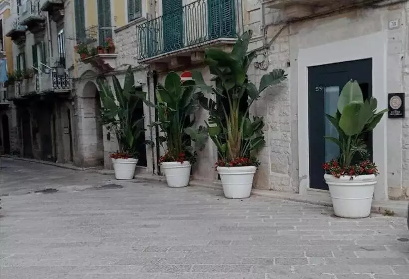 تختخواب و صبحانه Locus Pendinelli Trani