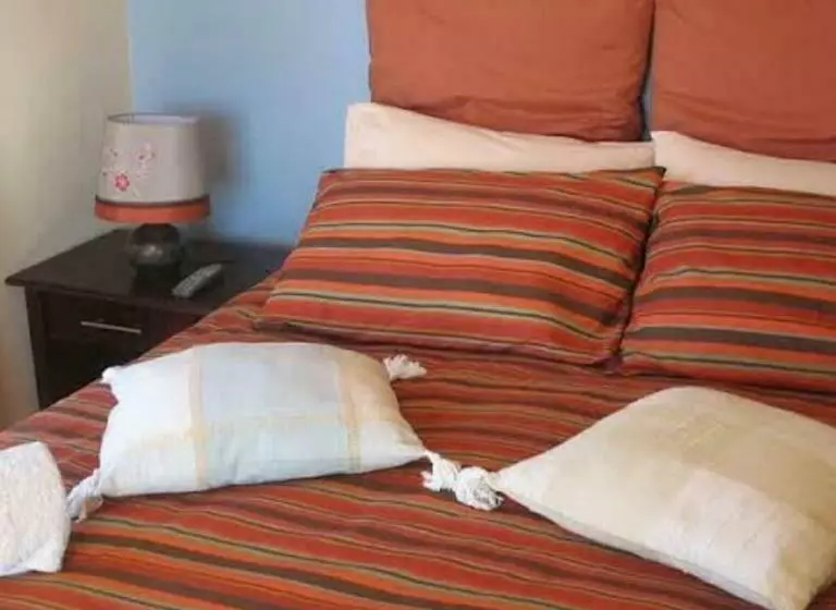 Bottlenose B&b