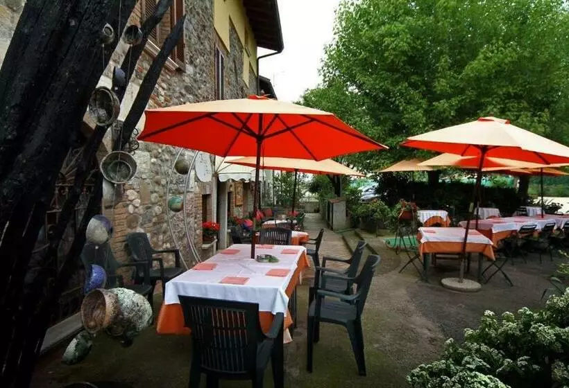 Hotelli Al Borgo Antico Ristorante Con Camere