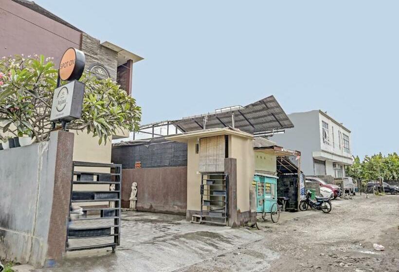 ホテル Spot On 90574 Pondok Anjani