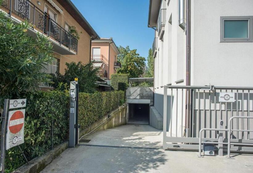 پانسیون Officina Rooms