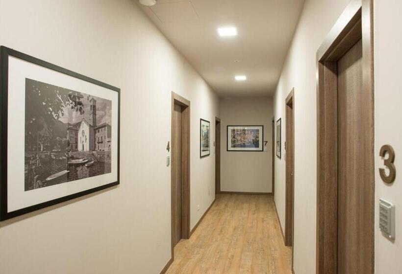 پانسیون Officina Rooms