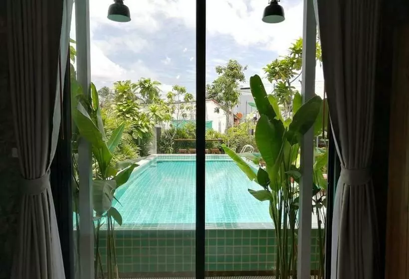 استراحتگاه Jr Place