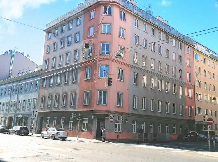 호스텔 Favoritenrooms