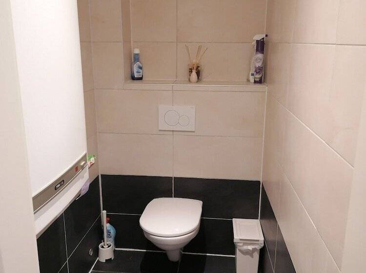 호스텔 Favoritenrooms