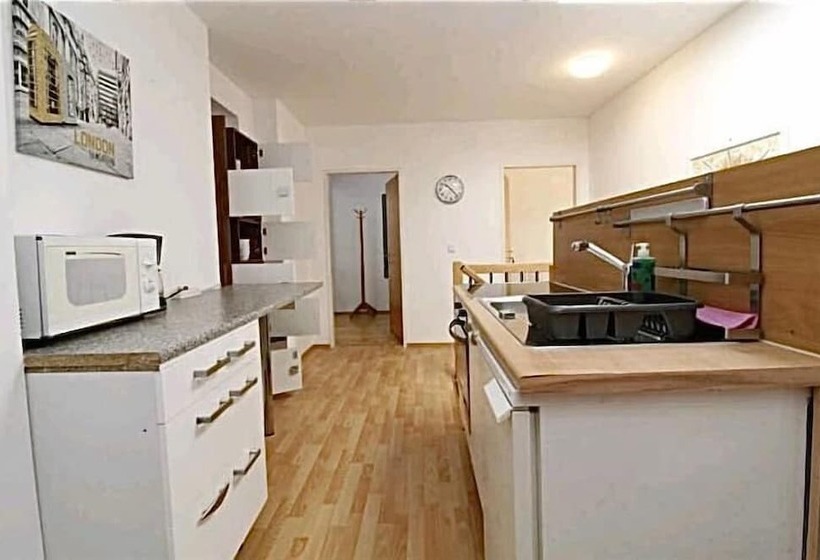 호스텔 Favoritenrooms