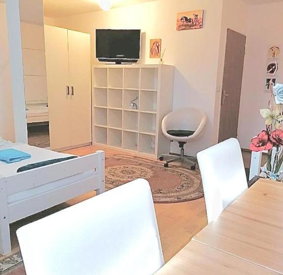 호스텔 Favoritenrooms