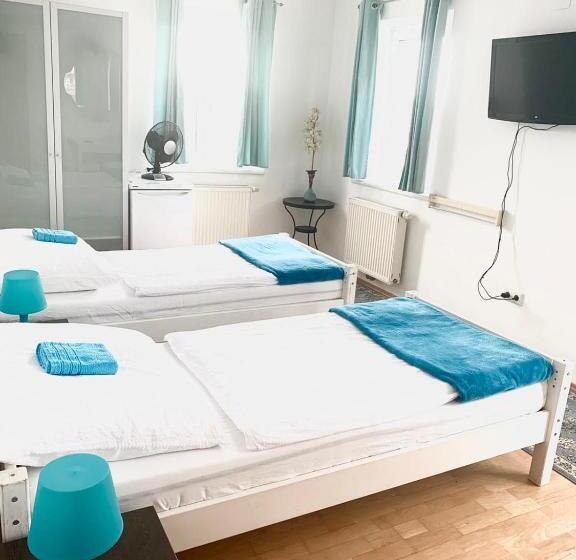 호스텔 Favoritenrooms