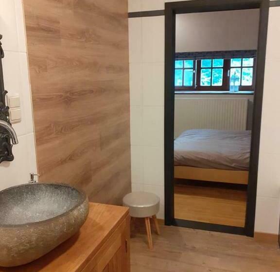 Общежитие La Bourgseigneurie