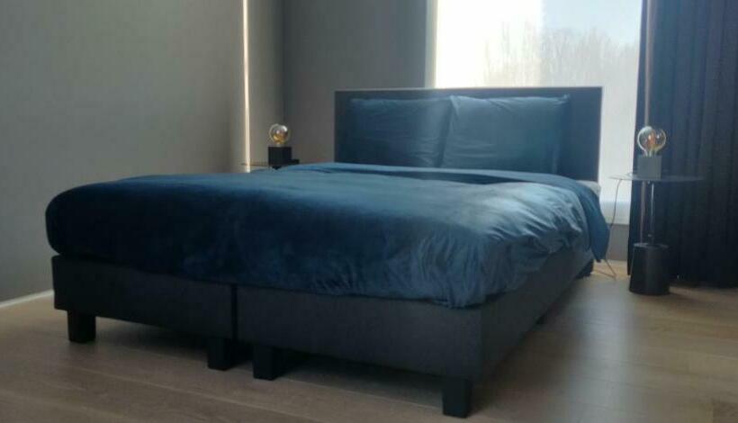 Bed and Breakfast Bed & Wellness Boxtel, Luxe Kamer Met Airco En Eigen Badkamer