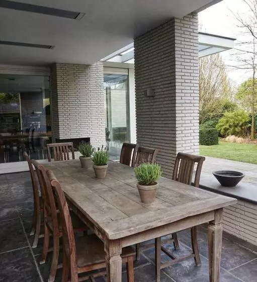 Aamiaismajoitus (B&B) Bed & Wellness Boxtel, Luxe Kamer Met Airco En Eigen Badkamer