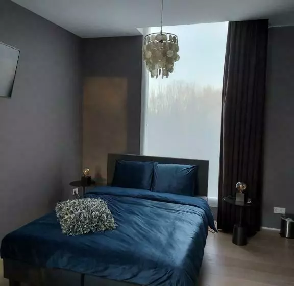 Aamiaismajoitus (B&B) Bed & Wellness Boxtel, Luxe Kamer Met Airco En Eigen Badkamer