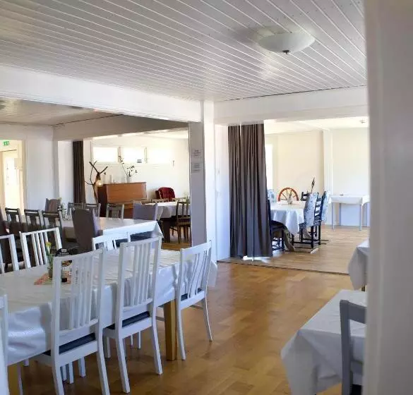 Aamiaismajoitus (B&B) Bergåsa Bed & Kitchen Drängsered