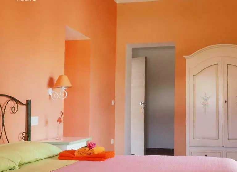 تختخواب و صبحانه Rubilia Rooms Pompei