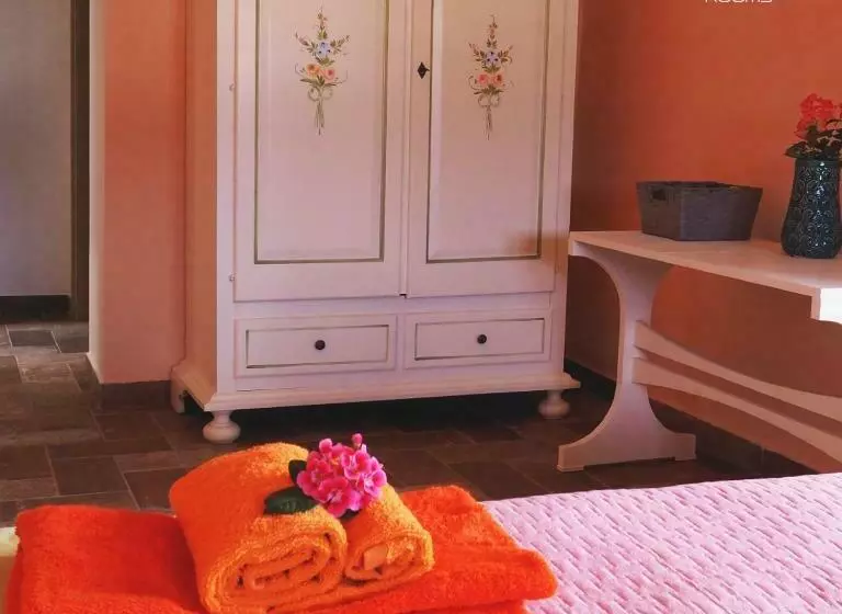 تختخواب و صبحانه Rubilia Rooms Pompei