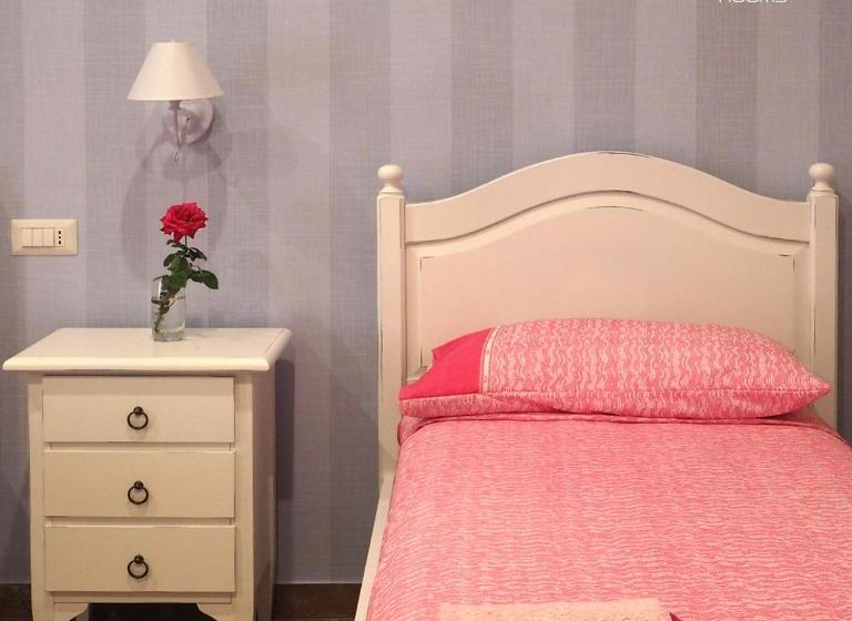 تختخواب و صبحانه Rubilia Rooms Pompei