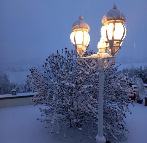 مبيت وإفطار Montismaurelli