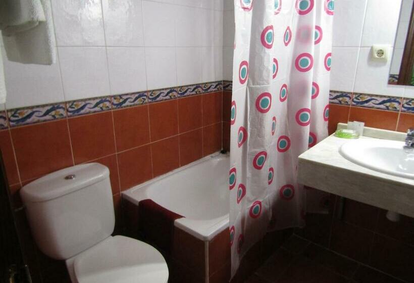 Отель Rural La Casona Del Fraile