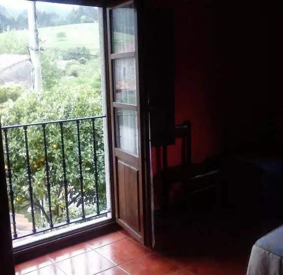 هتل Rural La Casona Del Fraile