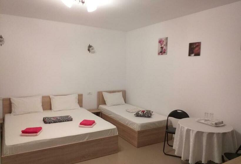 بنسيون Casa Din Deal