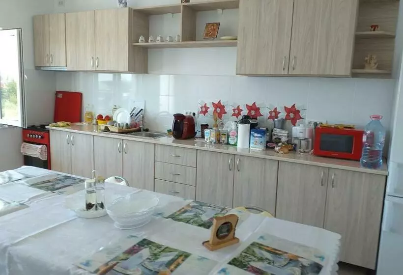 Majatalo Casa Din Deal