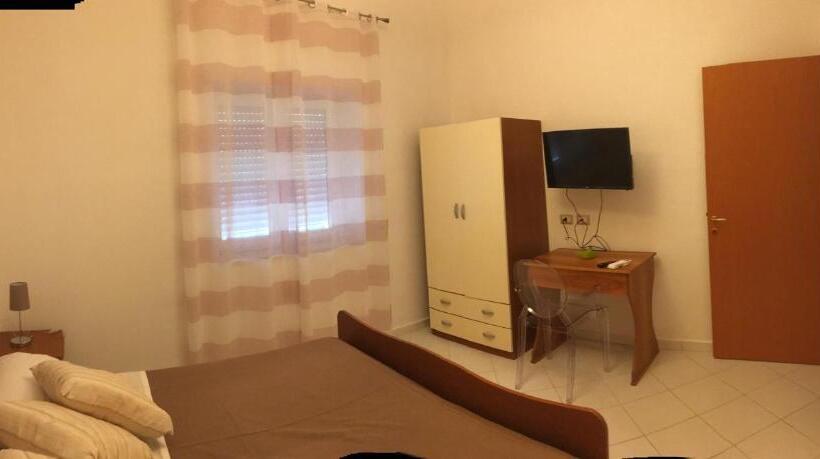 پانسیون Villa Donatella