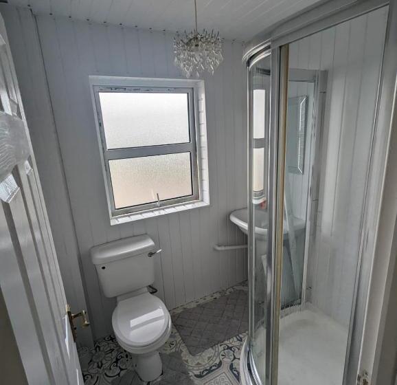 민박 Antrim Heights Bnb