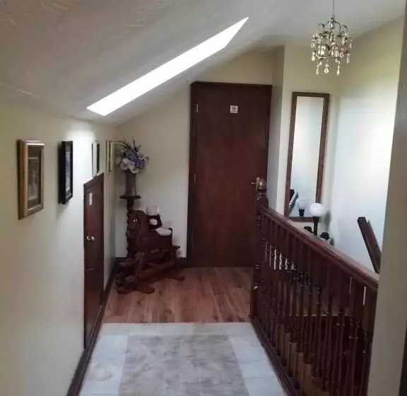 Aamiaismajoitus (B&B) Antrim Heights Bnb