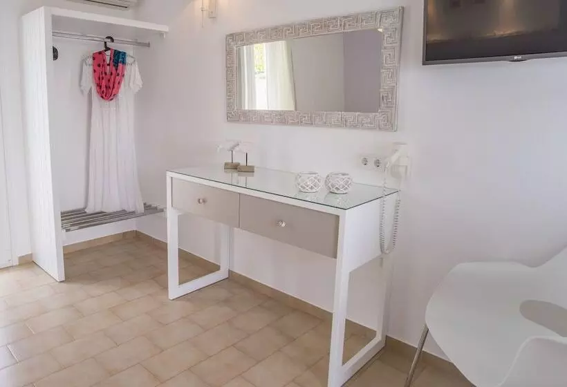 Cyclades Studios Paros